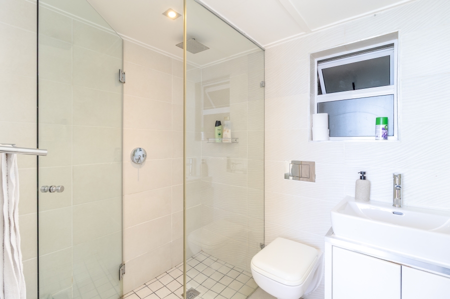 4 Bedroom Property for Sale in Clifton Western Cape